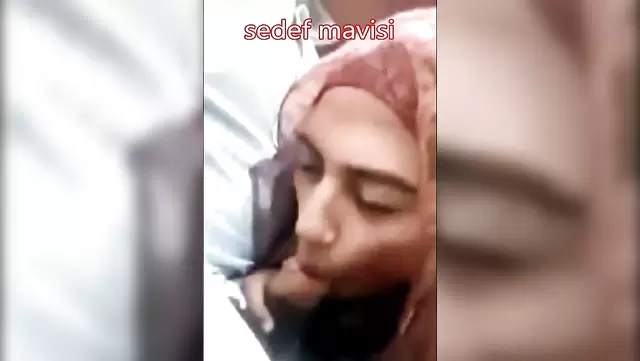 Нахичеванец трахнул в рот азерку в хиджабе